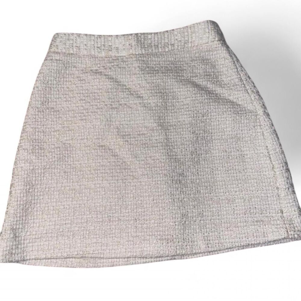 H-m Women's White and Cream Skirt